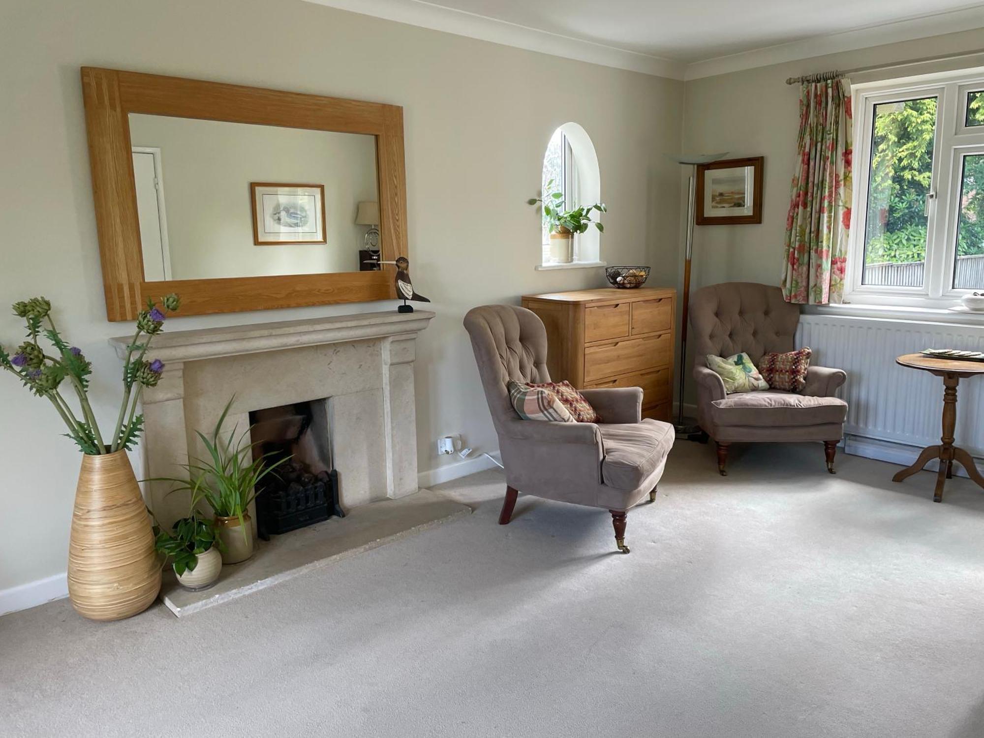 Charming Bournemouth House With Beautiful Spacious Gardens, 5 Min Drive To Beaches, Free Parking For 2-3 Cars Luaran gambar
